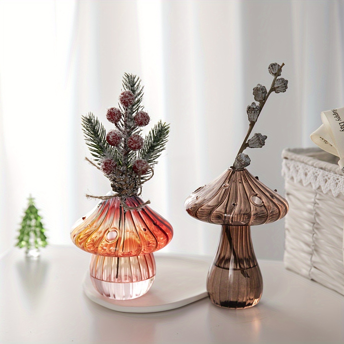 1pc Cute Little Mushroom Glass Vase, Transparent Hydroponic Flower Vase Home Decoration, Colorful Spray Color Handmade Crafts, Suitable for Living Room and Dining Room Table Decoration Transparent Hydroponic Flower Pot, Home Decoration